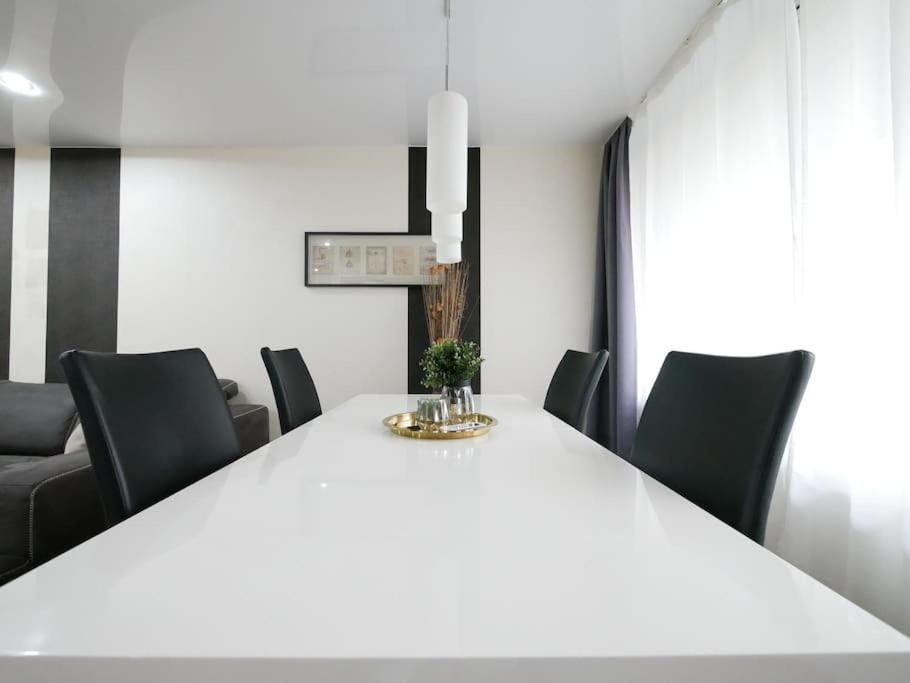 61 M2 Erdgeschosswohnung Mit Eigenem Parkplatz Vorm Haus Оснабрюк Экстерьер фото